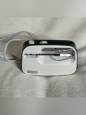 Ash Dash Hand Mixer in White and Gray